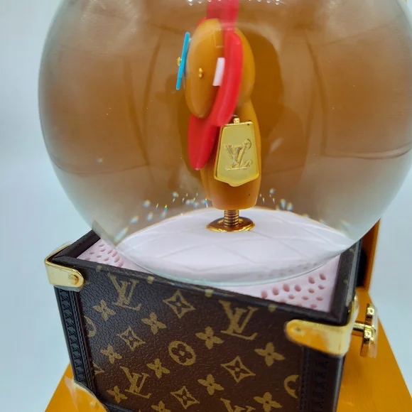 Louis Vuitton Vivienne Snow Globe Trunk Monogram Music Box NIB AUTHENTIC - Picture 8 of 9